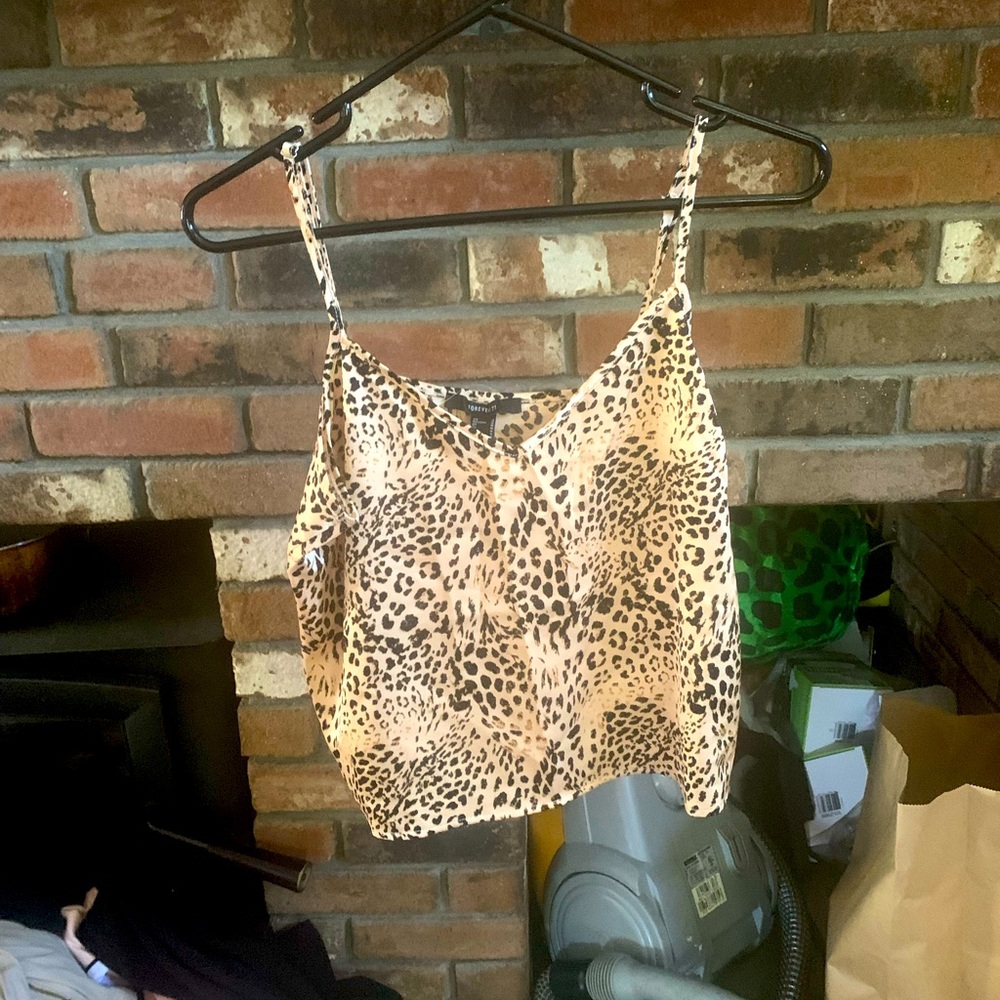 Spaghetti strap cheetah top 🐆❤️